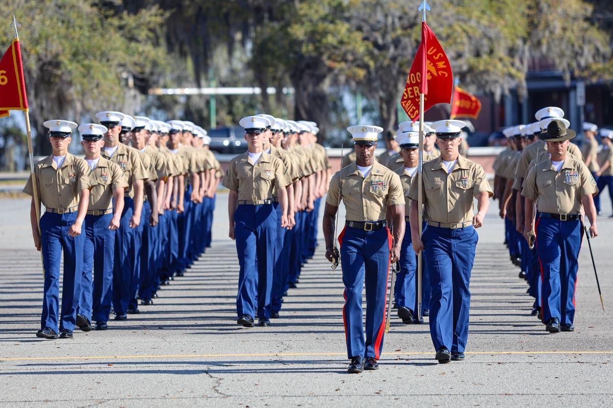 Marines with Papa Company, 4th Recruit Training Battalion, graduate recruit training aboard Marine Corps Recruit Depot Parris Island South Carolina, Mar. 26, 2021. (Lance Cpl. Samuel C. Fletcher/Marine Corps)