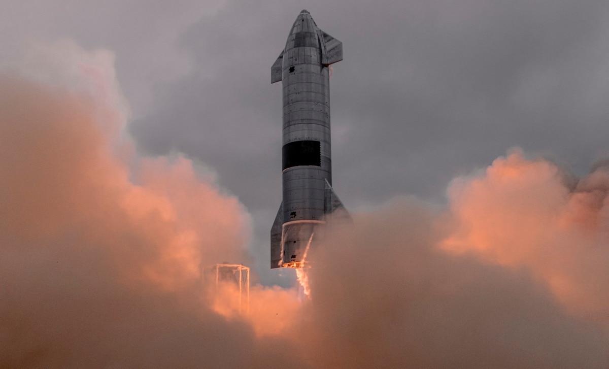 On May 5 2021, SpaceX was able to successfully land its prototype Starship rocket during a high-altitude test flight. The Air Force believes reusable commercial rockets like the ones SpaceX is developing could transport ca The Air Force wants rocket deliveries to anywhere on Earth in under an hour