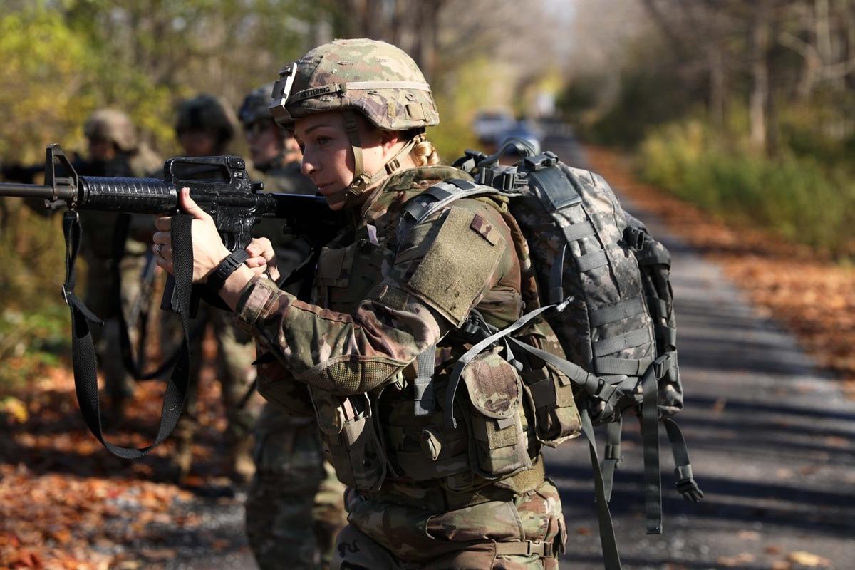 The Army is fielding a new body armor system, including the Modular Scalable Vest. The MSV and other items in the system have purpose-built design features for female body types. Soldiers here with 10th Mountain Division t New body armor carrier, plates and female-focused designs headed to soldiers