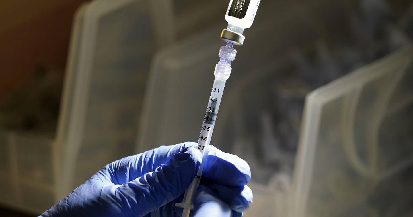A Pfizer vaccine is prepared at a COVID-19 vaccination clinic at PeaceHealth St. Joseph Medical Center Thursday, June 3, 2021, in Bellingham, Wash. In July, the Army awarded Pfizer a $3.5 billion contract to produce 500 mi The Armyâ€™s buying 500 million COVID vaccine doses, but theyâ€™re not for soldiers
