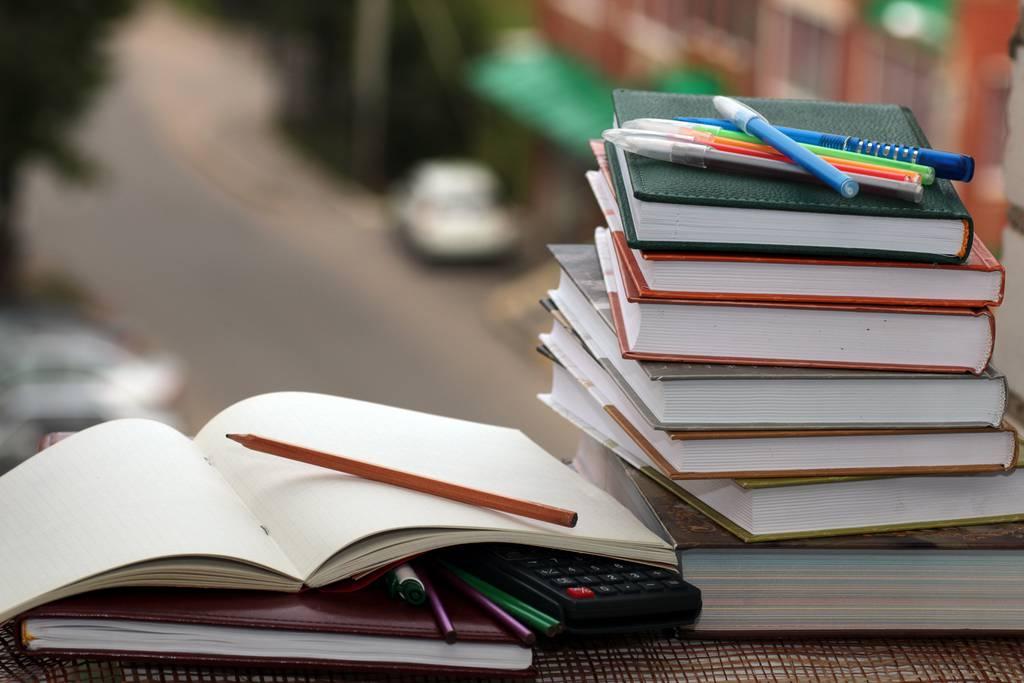 pen pencil study textbooks Considerations for veterans when picking a college